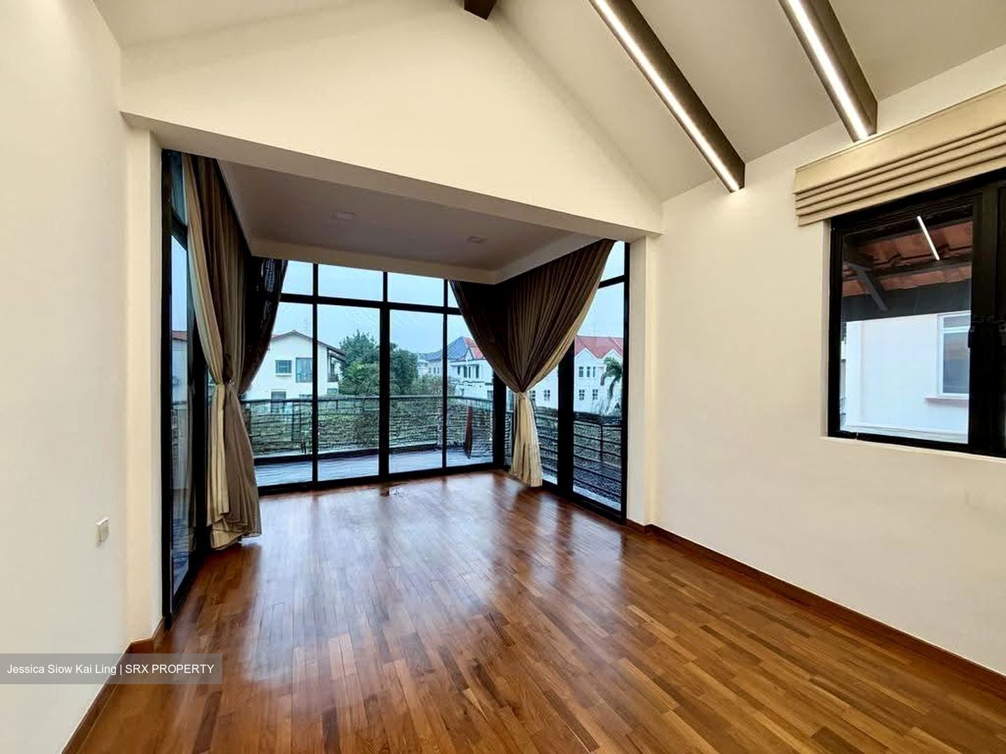 Eastwood Drive (D16), Semi-Detached #636964731